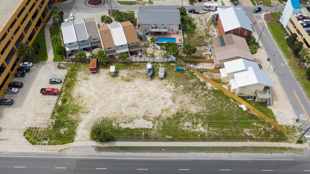 5004 Thomas Dr, Panama City Beach, FL 32408